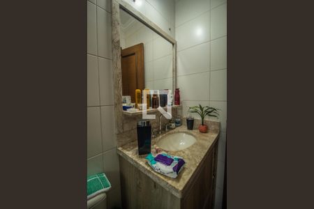 Casa à venda com 78m², 2 quartos e 1 vagaBanheiro