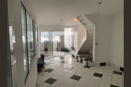 Casa à venda com 4 quartos, 255m² em Aclimação, São Paulo