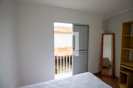 Quarto 2 de casa de condomínio para alugar com 2 quartos, 72m² em Vila Carmosina, São Paulo
