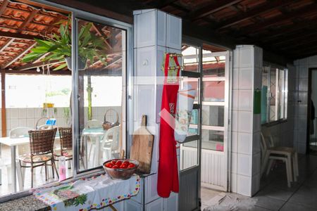 Casa à venda com 194m², 3 quartos e 1 vaga Casa à venda com 194m², 3 quartos e 1 vagaTerraço