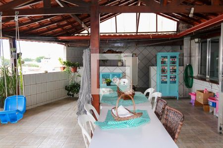 Casa à venda com 194m², 3 quartos e 1 vaga Casa à venda com 194m², 3 quartos e 1 vagaTerraço