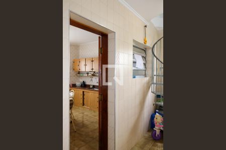 Casa à venda com 194m², 3 quartos e 1 vaga Casa à venda com 194m², 3 quartos e 1 vagaCozinha - Acesso 2 andar