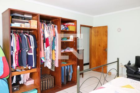 Casa à venda com 194m², 3 quartos e 1 vaga Casa à venda com 194m², 3 quartos e 1 vagaQuarto 1