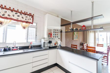 Casa de condomínio à venda com 180m², 3 quartos e 4 vagas Casa de condomínio à venda com 180m², 3 quartos e 4 vagasCozinha