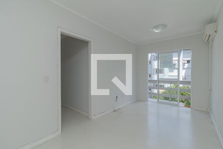 Sala de apartamento para alugar com 3 quartos, 80m² em Passo D’areia, Porto Alegre