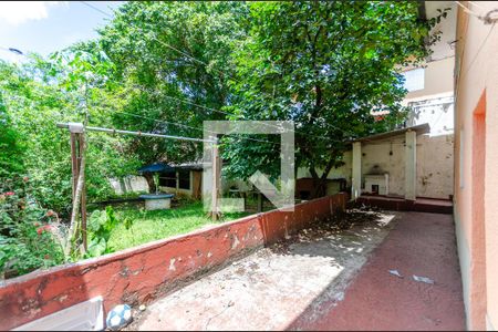 Casa à venda com 300m², 3 quartos e 2 vagas Casa à venda com 300m², 3 quartos e 2 vagasQuintal