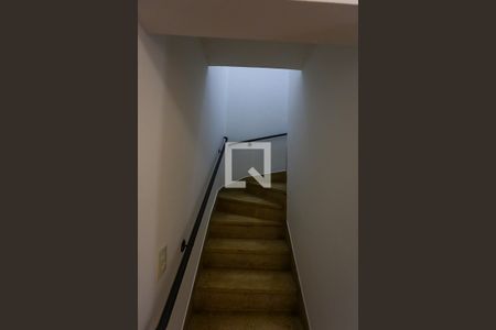 Escada de casa à venda com 3 quartos, 108m² em Jardim Monte Alegre, Taboão da Serra
