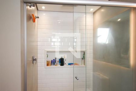 Banheiro de apartamento à venda com 2 quartos, 80m² em Vila Nova Conceição, São Paulo