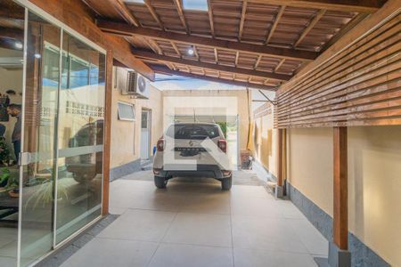 Casa à venda com 130m², 3 quartos e 2 vagasGaragem