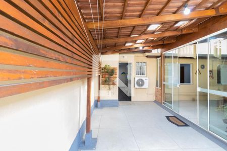 Casa à venda com 130m², 3 quartos e 2 vagasGaragem