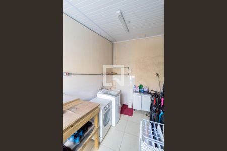 Casa à venda com 130m², 3 quartos e 2 vagasÁrea de Serviço