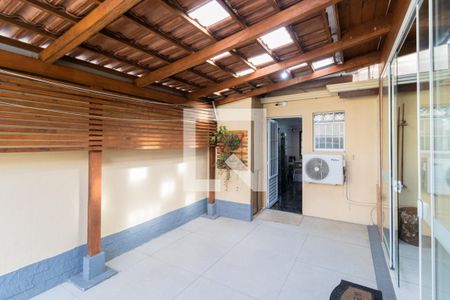 Casa à venda com 130m², 3 quartos e 2 vagasGaragem