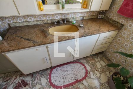 Casa à venda com 160m², 4 quartos e 1 vagaBanheiro 1