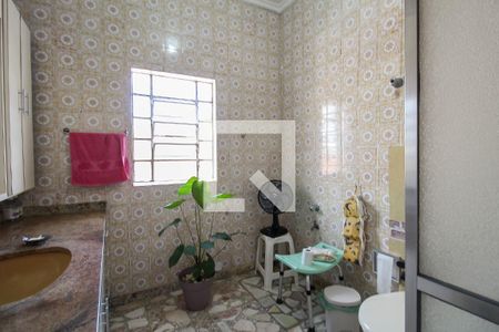 Casa à venda com 160m², 4 quartos e 1 vagaBanheiro 1