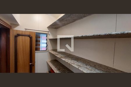 Apartamento à venda com 335m², 4 quartos e 4 vagasDespensa