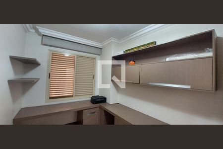 Apartamento à venda com 335m², 4 quartos e 4 vagasEscritório