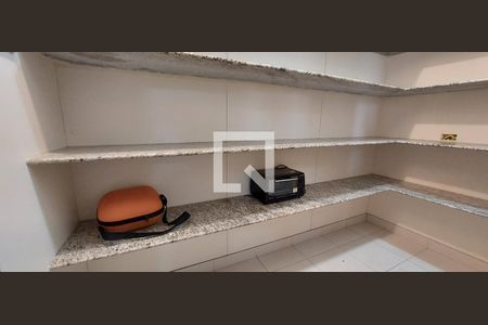 Apartamento à venda com 335m², 4 quartos e 4 vagasDespensa