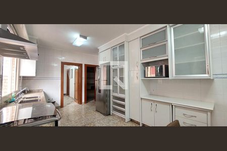 Apartamento à venda com 335m², 4 quartos e 4 vagasCozinha