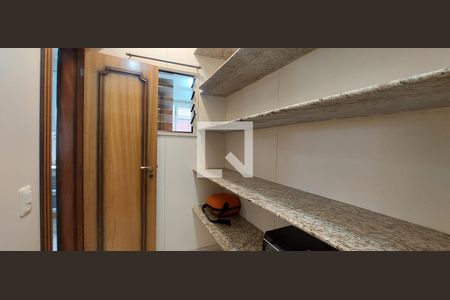 Apartamento à venda com 335m², 4 quartos e 4 vagasDespensa