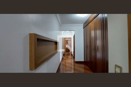 Apartamento à venda com 335m², 4 quartos e 4 vagasCorredor dos Quartos