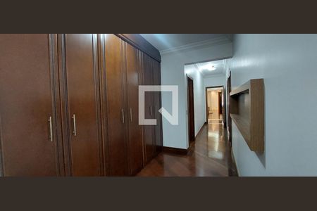 Apartamento à venda com 335m², 4 quartos e 4 vagasCorredor dos Quartos