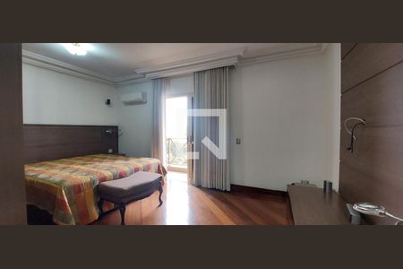 Apartamento à venda com 335m², 4 quartos e 4 vagasQuarto 3 suíte