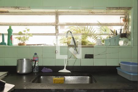 Casa à venda com 401m², 4 quartos e 3 vagas Casa à venda com 401m², 4 quartos e 3 vagasCozinha