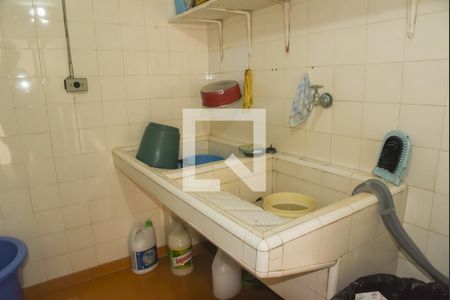Casa à venda com 401m², 4 quartos e 3 vagas Casa à venda com 401m², 4 quartos e 3 vagasÁrea de Serviço