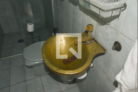 Casa à venda com 401m², 4 quartos e 3 vagas Casa à venda com 401m², 4 quartos e 3 vagasBanheiro 2