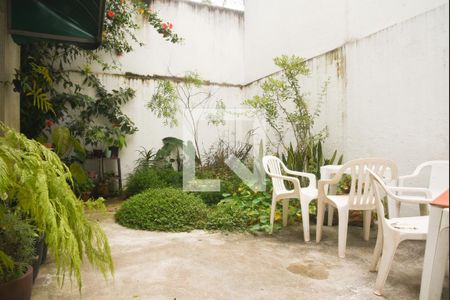Casa à venda com 401m², 4 quartos e 3 vagas Casa à venda com 401m², 4 quartos e 3 vagasQuintal