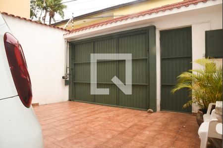 Casa à venda com 401m², 4 quartos e 3 vagas Casa à venda com 401m², 4 quartos e 3 vagasGaragem