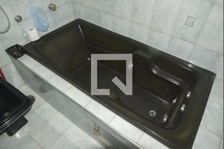 Casa à venda com 401m², 4 quartos e 3 vagas Casa à venda com 401m², 4 quartos e 3 vagasBanheiro da Suíte