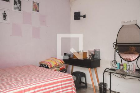 Casa à venda com 401m², 4 quartos e 3 vagas Casa à venda com 401m², 4 quartos e 3 vagasQuarto 2