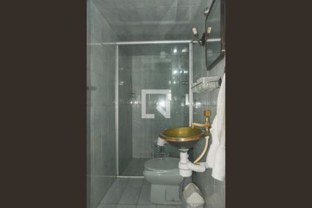 Casa à venda com 401m², 4 quartos e 3 vagas Casa à venda com 401m², 4 quartos e 3 vagasBanheiro 2