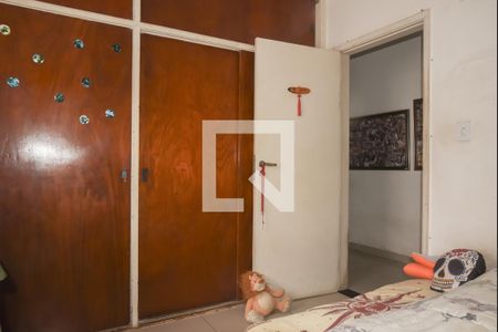 Casa à venda com 401m², 4 quartos e 3 vagas Casa à venda com 401m², 4 quartos e 3 vagasQuarto 3