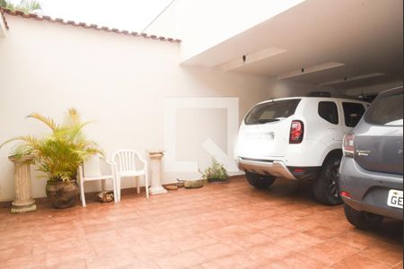 Casa à venda com 401m², 4 quartos e 3 vagas Casa à venda com 401m², 4 quartos e 3 vagasGaragem