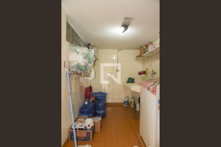 Casa à venda com 401m², 4 quartos e 3 vagas Casa à venda com 401m², 4 quartos e 3 vagasÁrea de Serviço