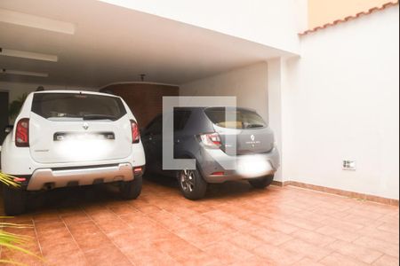Casa à venda com 401m², 4 quartos e 3 vagas Casa à venda com 401m², 4 quartos e 3 vagasGaragem