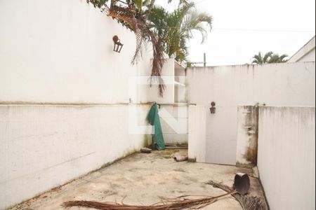 Casa à venda com 401m², 4 quartos e 3 vagas Casa à venda com 401m², 4 quartos e 3 vagasQuintal