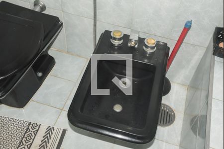 Casa à venda com 401m², 4 quartos e 3 vagas Casa à venda com 401m², 4 quartos e 3 vagasBanheiro da Suíte