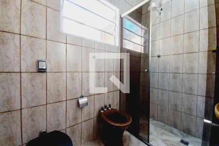 Casa à venda com 319m², 4 quartos e 5 vagasBanheiro