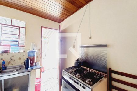 Casa à venda com 319m², 4 quartos e 5 vagasCozinha 