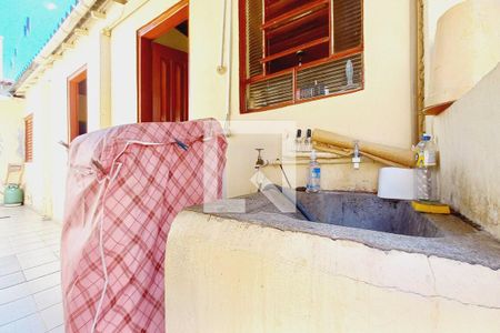 Casa à venda com 319m², 4 quartos e 5 vagasÁrea de Serviço