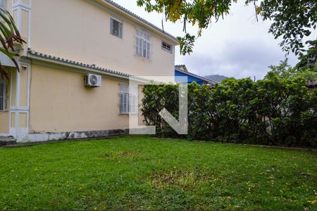 Casa à venda com 650m², 5 quartos e 5 vagasQuintal