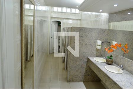 Casa à venda com 650m², 5 quartos e 5 vagasBanheiro 1 - Salão de Festas