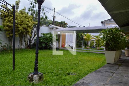 Casa à venda com 650m², 5 quartos e 5 vagasQuintal