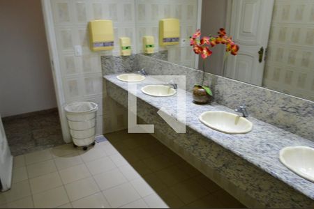 Casa à venda com 650m², 5 quartos e 5 vagasBanheiro 2- Salão de Festas