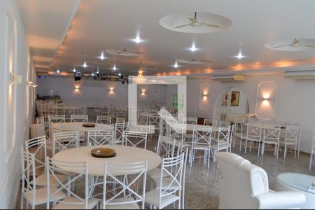 Casa à venda com 650m², 5 quartos e 5 vagasSalão de Festas