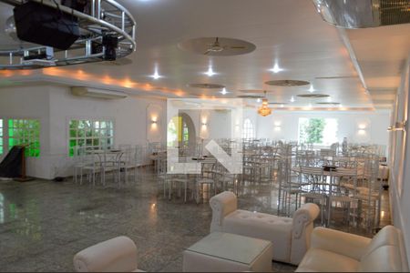 Casa à venda com 650m², 5 quartos e 5 vagasSalão de Festas