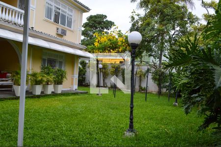 Casa à venda com 650m², 5 quartos e 5 vagasQuintal